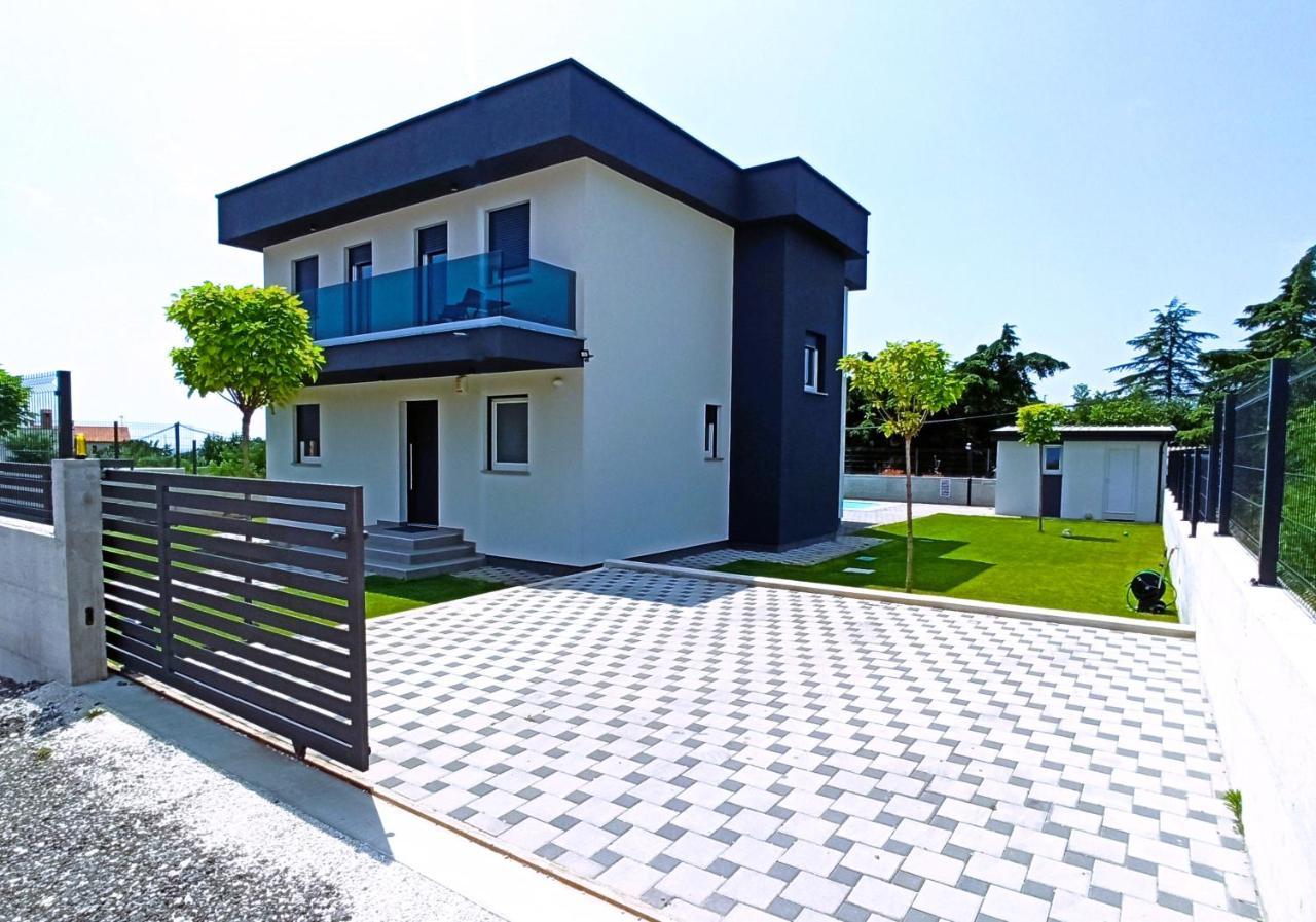 Villa Nikolina - Luxury Villa With 5 Bedrooms And Swimming Pool Vodnjan Zewnętrze zdjęcie